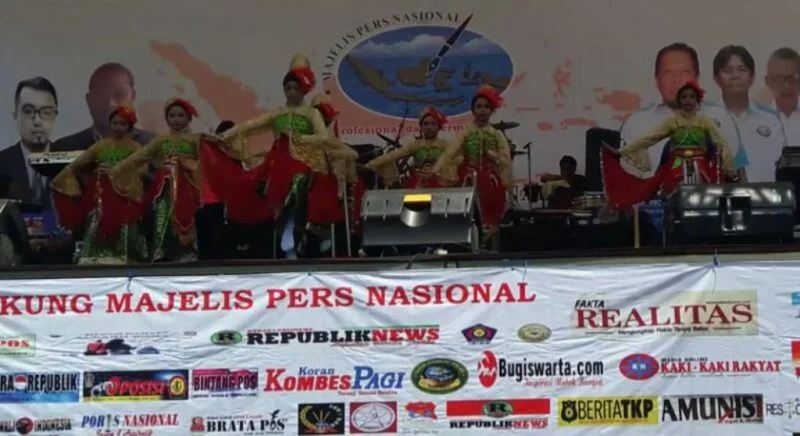 Siswa SD Muhammadiyah 18 Surabaya Sihir Majelis Pers Nasional