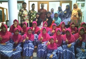 Menggenapi Pelajaran yang Tidak Ada di Bangku Sekolah: Menengok Program Pegabdian Sosial SMAM 1 Gresik