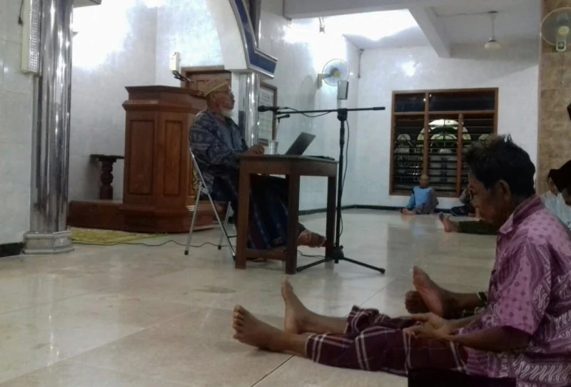 Ini Contoh Masjid Muhammadiyah yang Makmur oleh Shalat 5 Waktu dan Pengajian Rutin