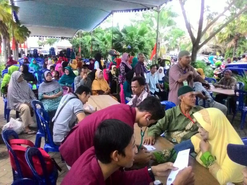 Pengobatan Gratis Milad Muhammadiyah: Ratusan Warga Madura Merasa Terbantu