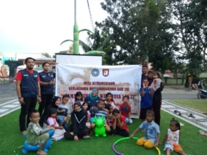 Muhammadiyah Jayapura Serahkan Mainan Anak untuk Pengungsi