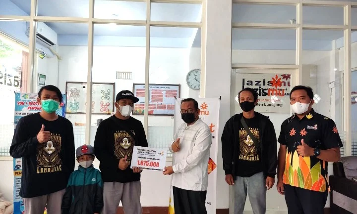 Pengusaha Sablon Kaos Lumajang Berdonasi PPKM via Lazismu