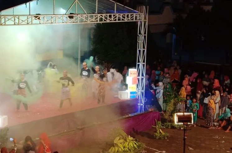 Sempat Kebanjiran, Pentas Seni Payaman Makin Heboh