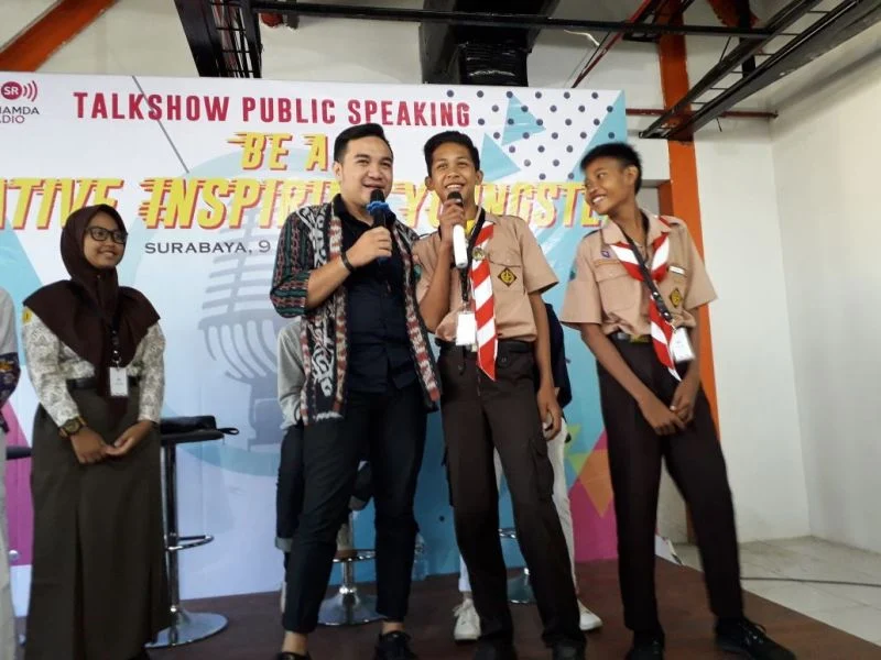 Beginilah Ulah Anak Milenial ketika Nekat Jadi Presenter