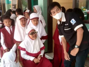 PRM Kelutan Laksanakan Program Pemeriksaan Mata untuk Siswa