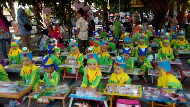 Bukti Aisyiyah Cinta Seni dan Budaya, Ribuan Peserta Lomba Wajib Mengenakan Omprok atau Udeng