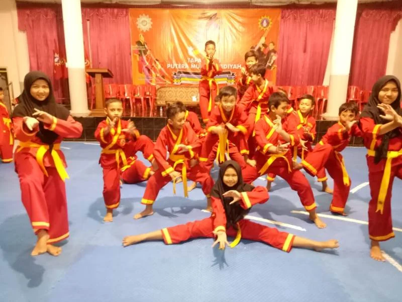 Pesilat SDM 3 Ikuti Pelantikan Kenaikan Tingkat