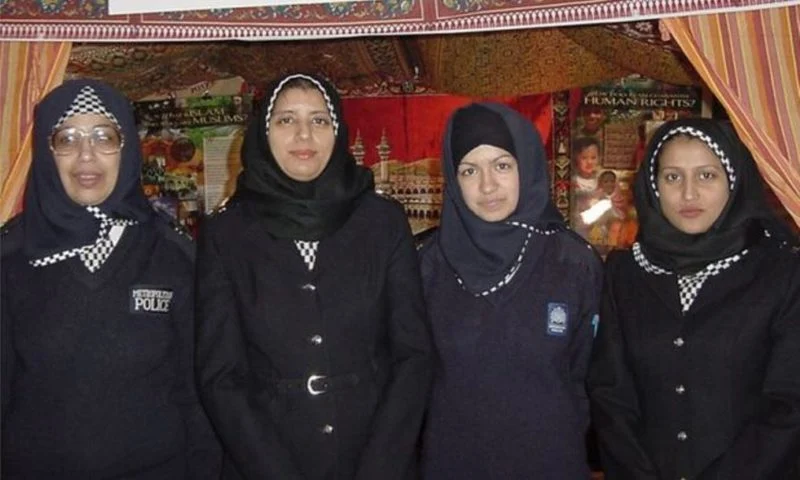 Tanpa Polemik seperti Indonesia, Negara Barat-Kristen Ini Izinkan Polwan Muslimah Berjilbab