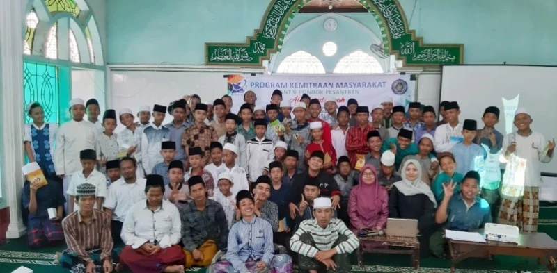 Prihatin dengan Stigma Penyakit Pondok, Dosen Umsida Lakukan Ini