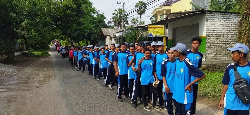 Milad Ke-74, Ponpes Karangasem Paciran Menggelar Jalan Sehat
