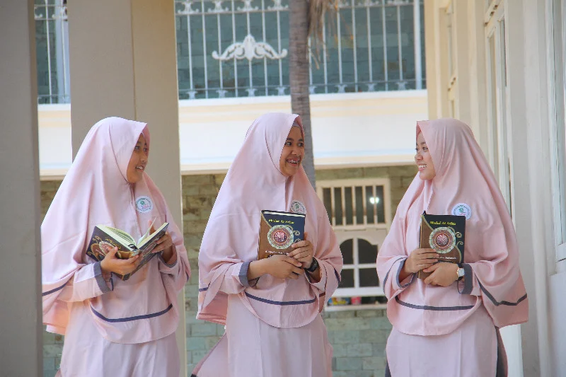 Membangun Pelajar Berkultur Pesantren