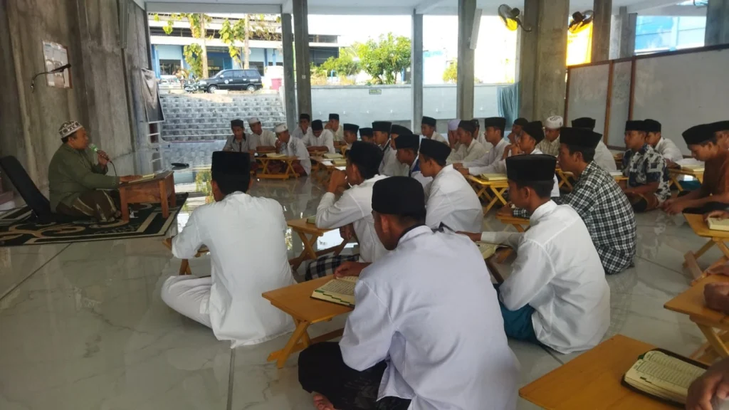 Santri Ponpes Muhammadiyah Al-Fajr Bungah Ikuti Bimbingan Qiroah