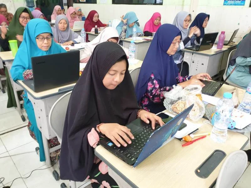 Mengapa Guru Harus Menulis? Inilah Jawabannya