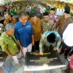 Akreditasi Dapat A, Haedar Nashir Tanda Tangani Prasasti Sekolah Unggul