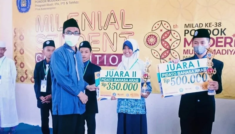 Dua Siswa Hamas School Juara Public Speaking