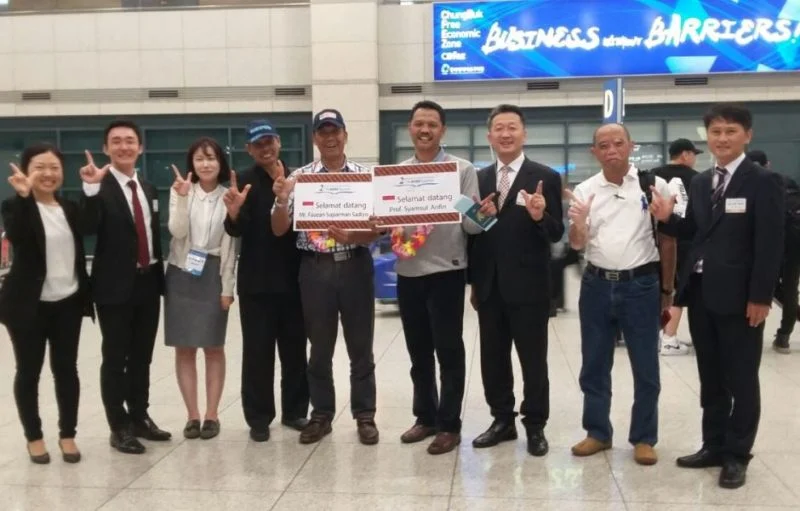 Kesyahduan Shalat di Bangunan Masjid yang Lebih Kecil dari Mushalla: Catatan Ringan dari Negeri Samsung