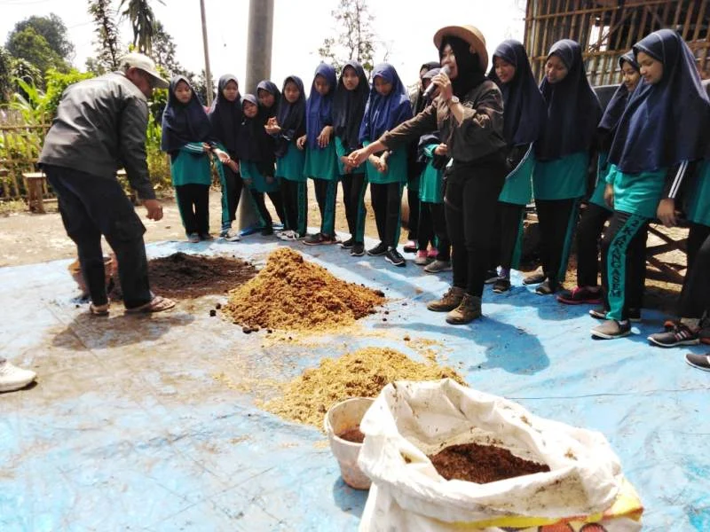 Kids Zaman Now Adakan Reboisasi, Pahalanya Dunia Akhirat