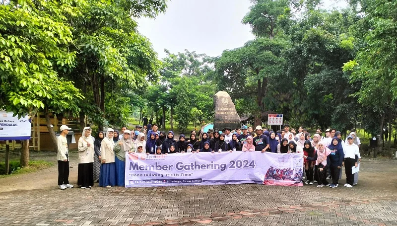 Pusat Bahasa Spemdalas Fun English Outdoor Activity ke Unesa