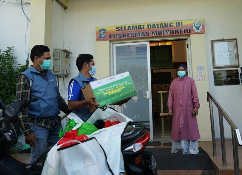 Bantuan Paket Sehat UMSurabaya untuk Nakes Puskesmas