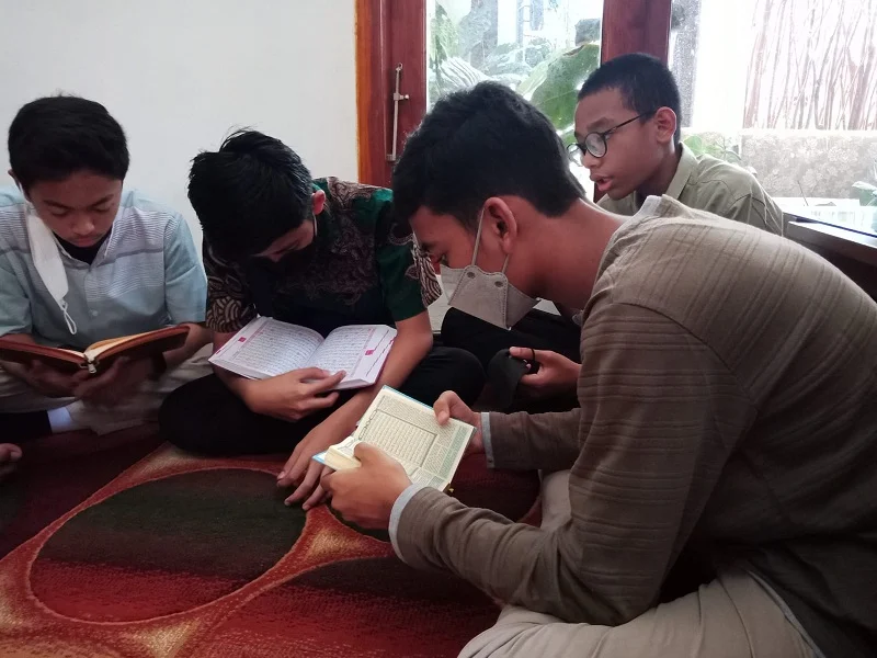 Quran Day Spemdalas agar Siswa Cinta Al-Quran