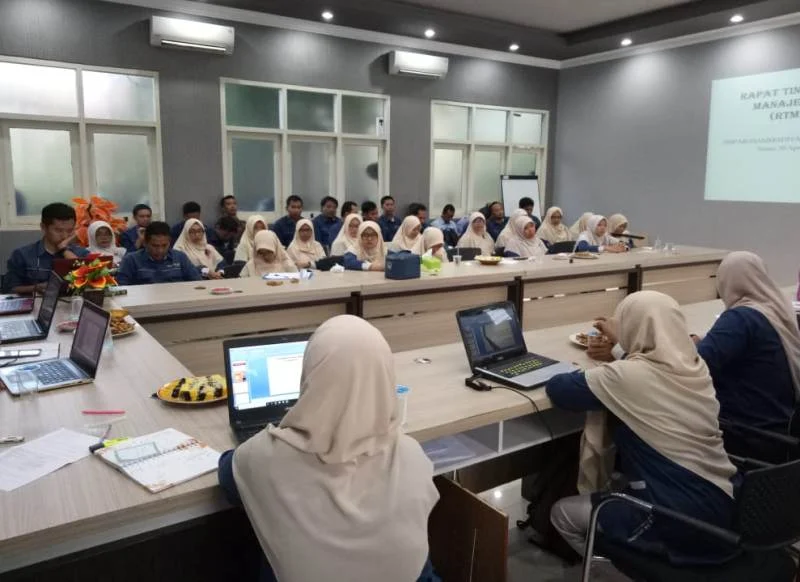 Gelar Rapat Manajemen Hadapi Survei ISO 9001