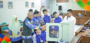 PLN Serahkan Perangkat RTU, Teknik Elektro UMS Perkuat Praktikum Berbasis Digital