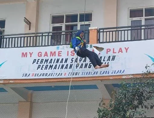 Awalnya Takut Ketinggian, Begitu Sekali Meluncur Rappeling Jadi Ketagihan