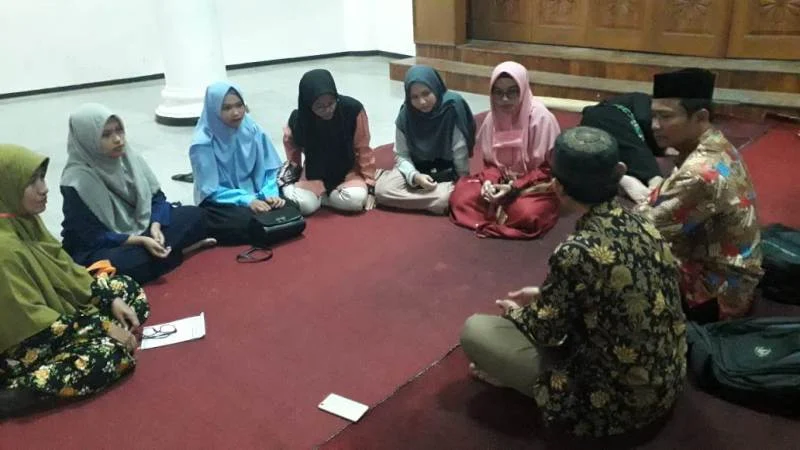 Bertemu di Kajian Ramadhan, Para Alumni Pondok Ini Gelar Reuni