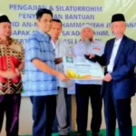 Masjid Jembrana Perlu Renovasi, PWM Jatim Serahkan Infak
