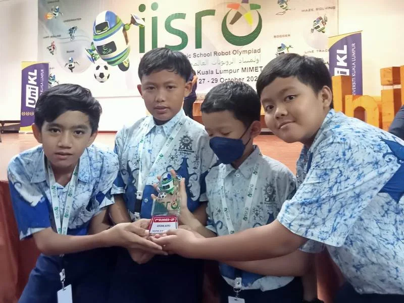 Tim Robotika Muhida Borong Empat Trofi di Malaysia