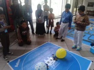 Belum Sempat Latihan, Dua Siswa Ini Juarai Kompetisi Robot Se-Surabaya
