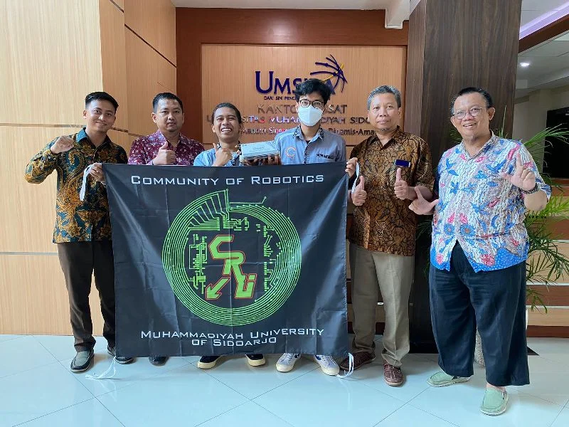 Tim Robot Umsida Raih Juara 1 Dunia