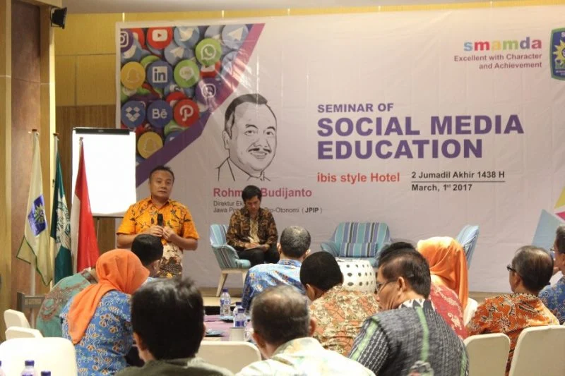 Ketika Medsos Bisa Membuat ‘Abadi’ di Dunia Maya