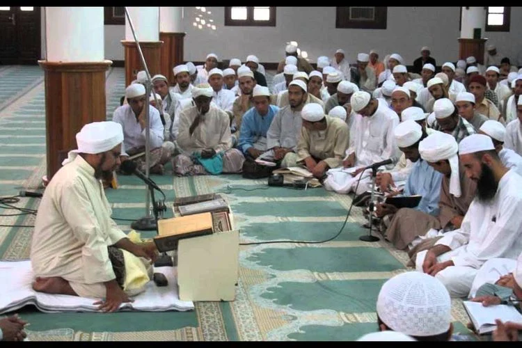 Ramadhan Unik di Hadramaut, Shalat Tarawih 100 Rakaat