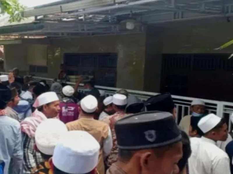 Mendemo Mahfud MD ke Rumah Ibunya