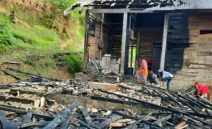 Rumah Mbah Tuminah Terbakar, Lazismu-MDMC Bantu Rehab