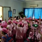 Kunjungi Rumah Pintar, Murid-Murid Kerjakan Banyak Hal Ini