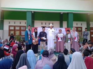 SD Almadany Salurkan Bantuan ke Gaza Palestina di Acara Ini