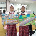 Siswa SD Almadany Ikuti Lomba Gambar Bercerita Tema Ikon Gresik