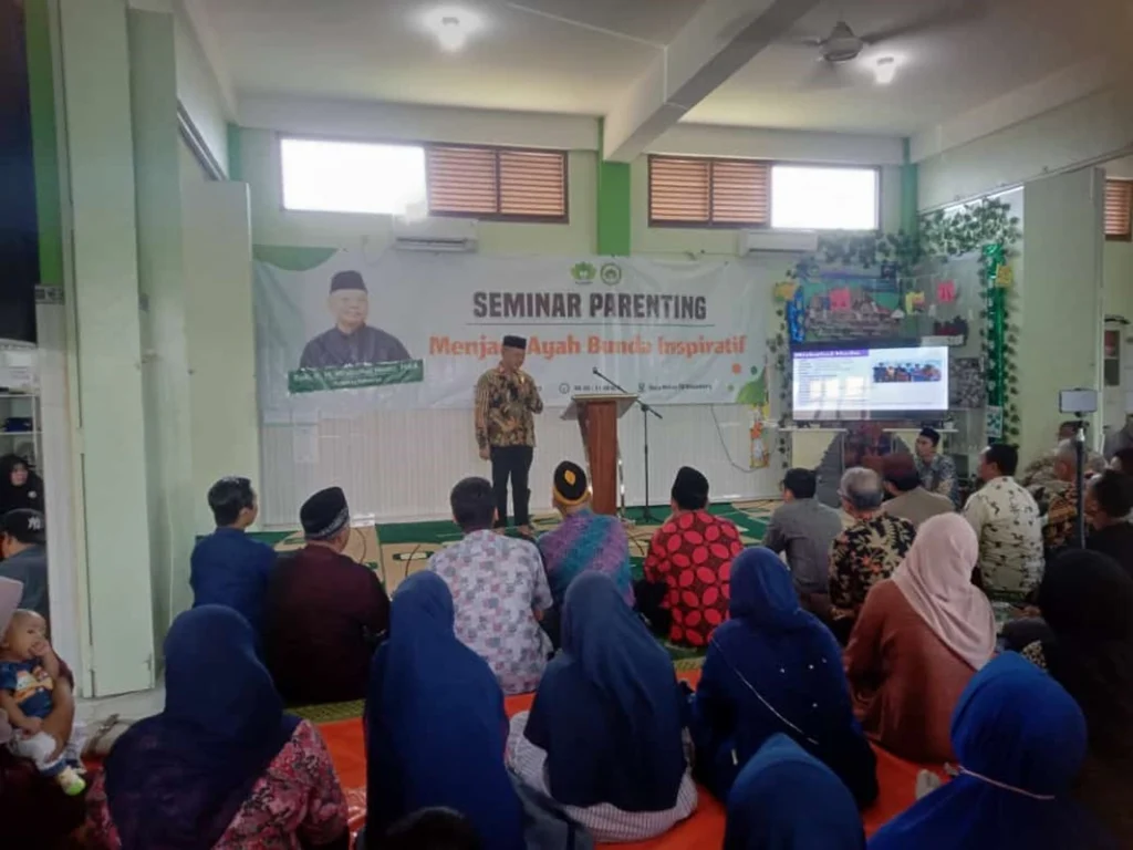 Ikwam SD Almadany adakan Seminar Parenting Menjadi Ayah Bunda Inspiratif