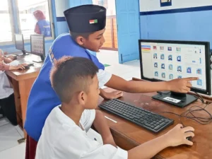Ikwam Berlian School Evoting Guru dan Karyawan Favorit