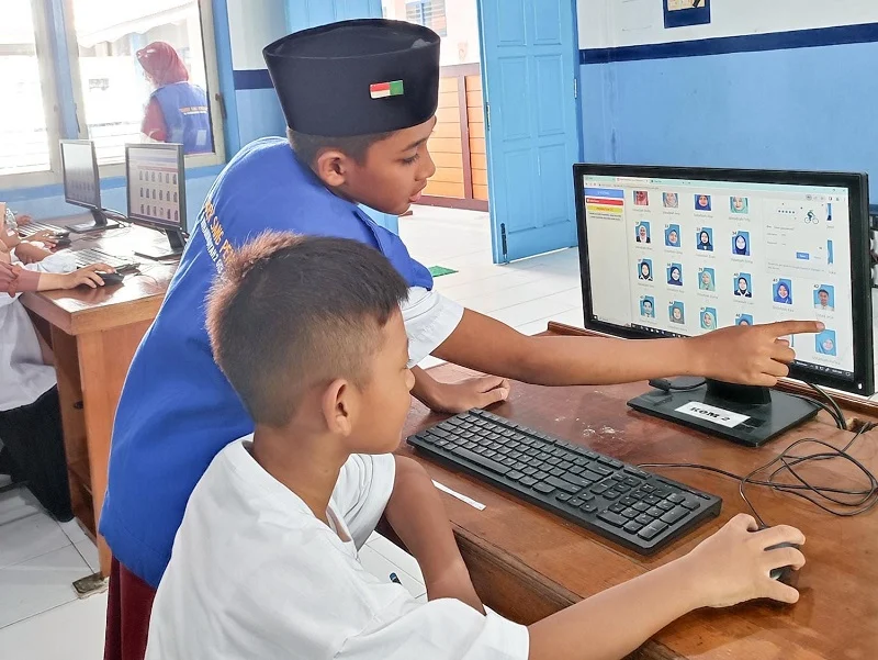 Ikwam Berlian School Evoting Guru dan Karyawan Favorit