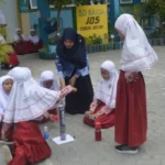 SD Muda JOS Praktik Mengamati Hari tanpa Bayangan