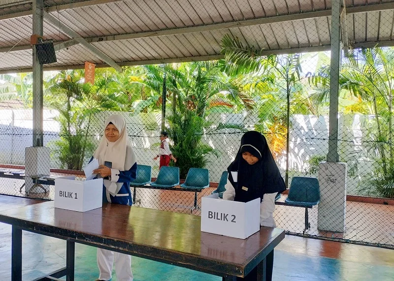 Pilih Ketua Angkatan, Siswa SD Mugeb Pesta Demokrasi