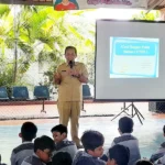 Dinas Kesehatan Gresik Sapa Siswa SD Mugeb, Ini yang Dibahas