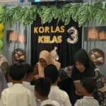 Berkonsep Gresikan, Bazar Ikwam SD Mugeb Laris Manis