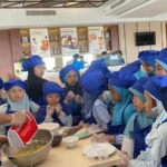 Siswa SD Mugeb Belajar Bikin Cupcake dengan Chef Aston Inn