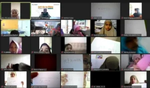 Siswa SD Mugeb Belajar Tulisan Hanzi dari China