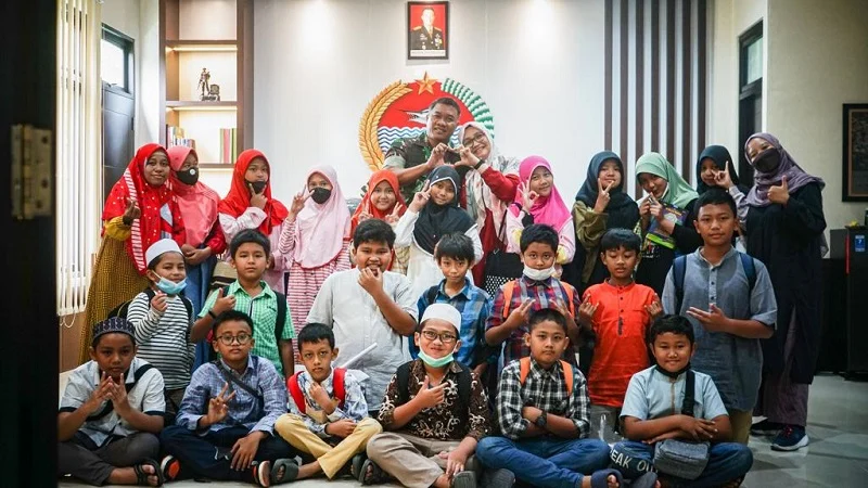 Siswa SD Mugeb Ikuti Hafidh-Hafidhah Day di Kodim 0817