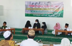 Bersaing dengan Santri, Siswa SD Mugeb Juara II Lomba Se-Jatim